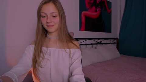 luisa_baker @ myfreecams on 20231019