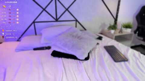 maramartinez @ myfreecams on 20231019