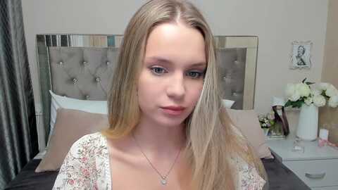 miramauer @ myfreecams on 20231019