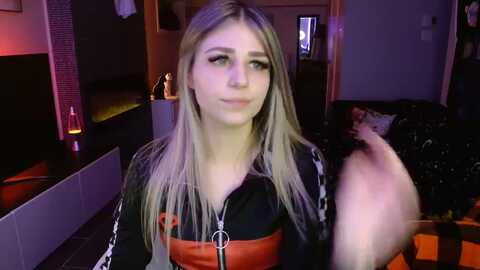 serafina @ myfreecams on 20231019