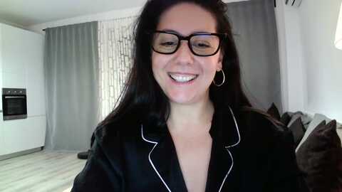 silkywoman @ myfreecams on 20231019