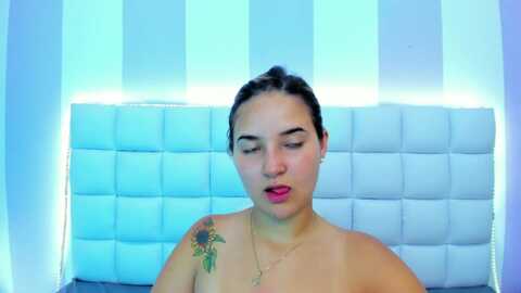 teresasroom @ myfreecams on 20231019