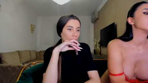 anne_marieee @ myfreecams on 20231020