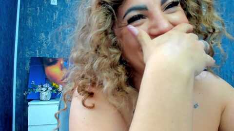 bo0ty_queen_ @ myfreecams on 20231020