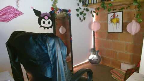 canelaa_ @ myfreecams on 20231020