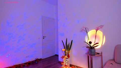 fire_ice_emma @ myfreecams on 20231020