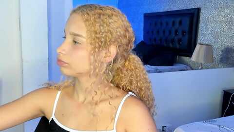 kendra_axl10 @ myfreecams on 20231020