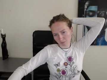 marlinka @ myfreecams on 20231020