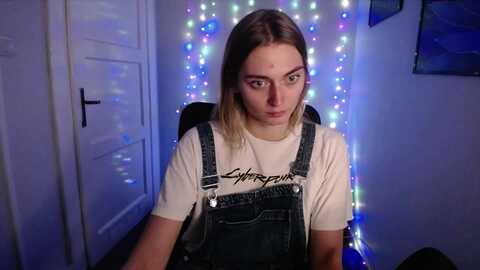 personyouneed @ myfreecams on 20231020