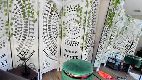 princessstati @ myfreecams on 20231020