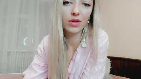 ambri_lili @ myfreecams on 20231021