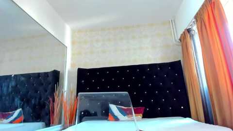 arianaskysexx @ myfreecams on 20231021