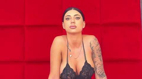 charmingaisha @ myfreecams on 20231021