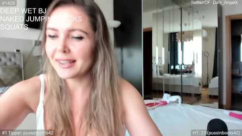 dani_angel @ myfreecams on 20231021