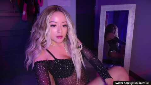 funsizedgal @ myfreecams on 20231021