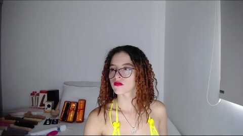 isagamboa @ myfreecams on 20231021