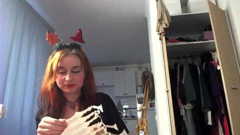 katrynne @ myfreecams on 20231021