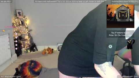 lunawolfie @ myfreecams on 20231021