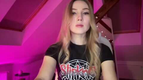 magicelfie @ myfreecams on 20231021