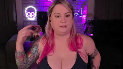 mari_jae @ myfreecams on 20231021