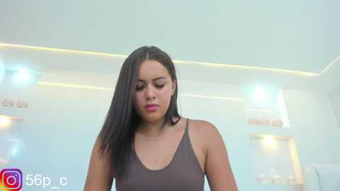 paula_cossio @ myfreecams on 20231021