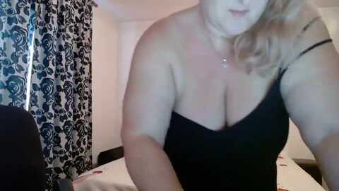 sweetmayaxx @ myfreecams on 20231021