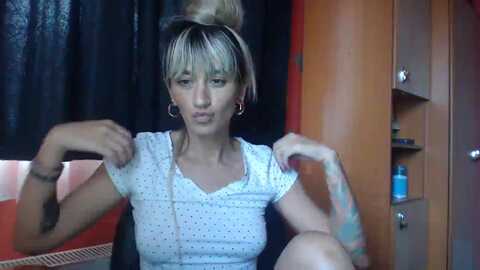 barbie_girl_ @ myfreecams on 20231022