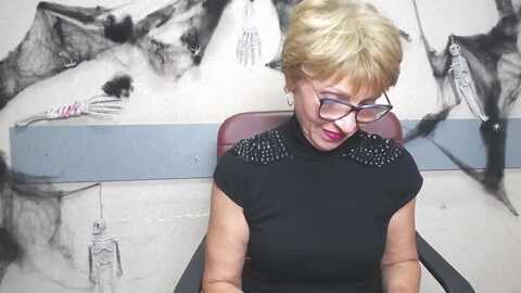 hollyincresh @ myfreecams on 20231022