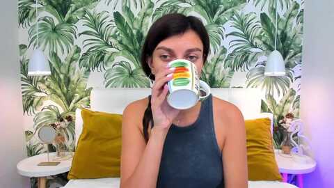 luckysandra @ myfreecams on 20231022