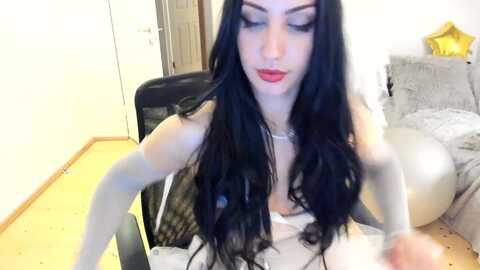 pr1nc3ss_ @ myfreecams on 20231022