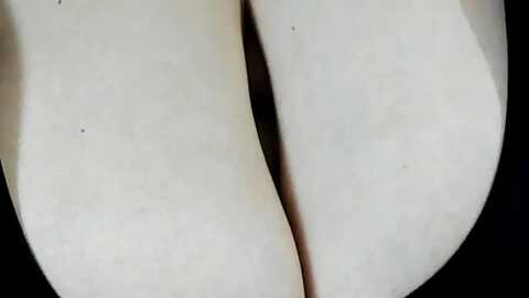 anakareni @ myfreecams on 20231023