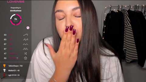 elenv21 @ myfreecams on 20231023