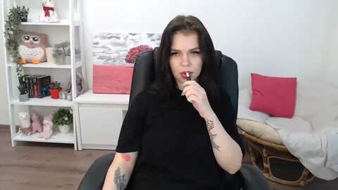 nicolyrio @ myfreecams on 20231023