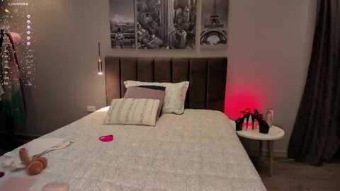 olivia_jazz @ myfreecams on 20231023