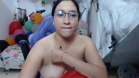 pamela03 @ myfreecams on 20231023