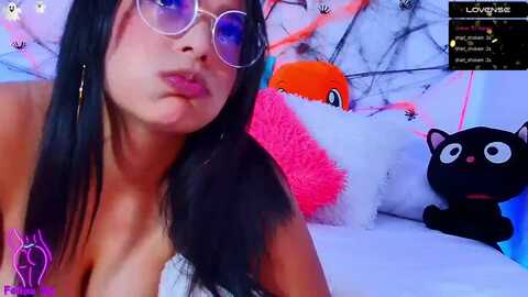 samantha_luv @ myfreecams on 20231023