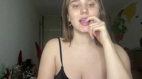 tifanytatum @ myfreecams on 20231023