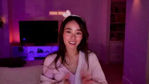 violet_bau @ myfreecams on 20231023