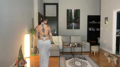 aishanebulski @ myfreecams on 20231024