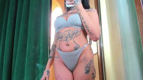 creamyinkk @ myfreecams on 20231024