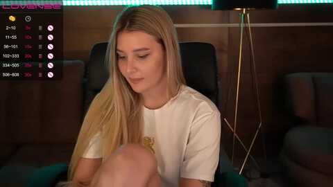 gabbyqueenn @ myfreecams on 20231024