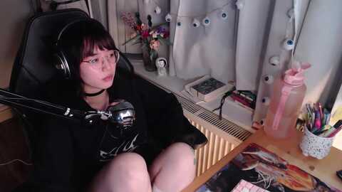 kuromin @ myfreecams on 20231024