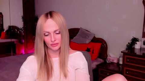 libby_nora @ myfreecams on 20231024