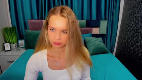 miramauer @ myfreecams on 20231024