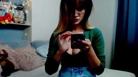 misslilie @ myfreecams on 20231024