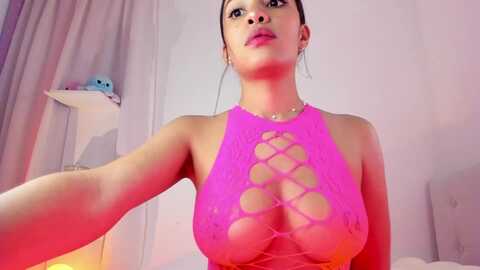 sweetmoon1 @ myfreecams on 20231024