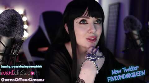 truedarkqueen @ myfreecams on 20231024