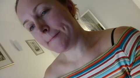 justlily @ myfreecams on 20231025