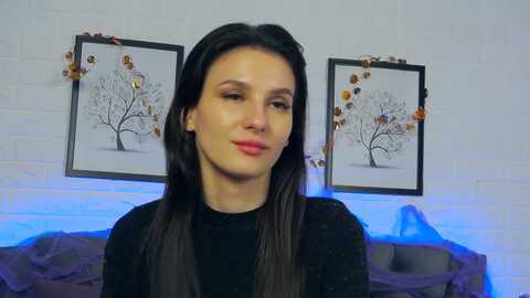 krissdevis @ myfreecams on 20231025