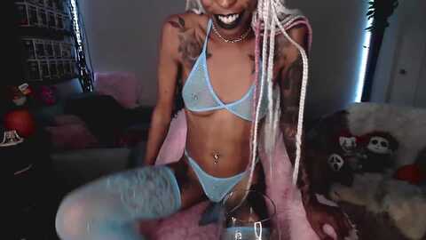 mochahoneyxox @ myfreecams on 20231025